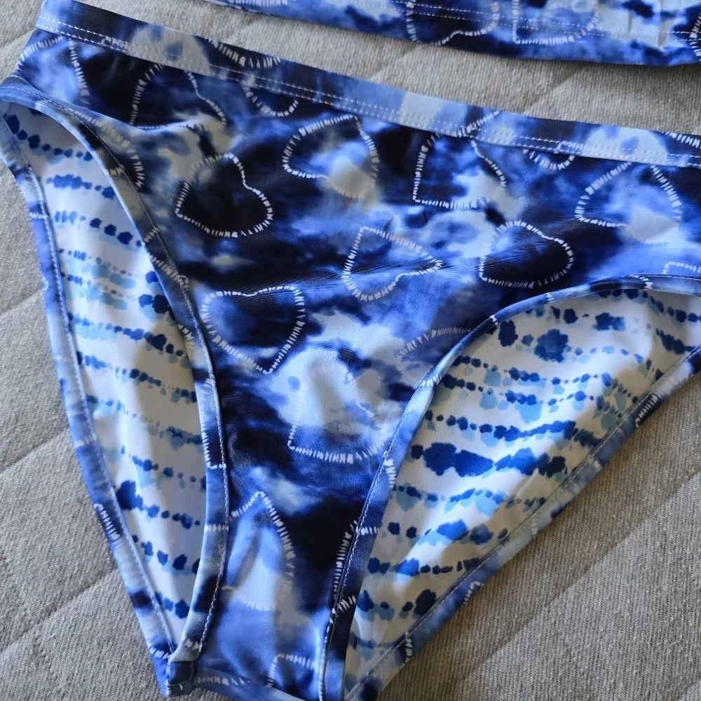 ⭐4/$20 Eddie Bauer Girls 2 piece Swimsuit Medium (10/12)